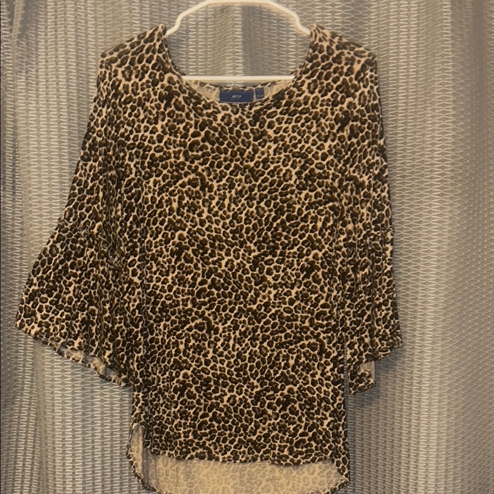 Apt. 9 Tan and Cream Asymmetrical Ruffled Blouse